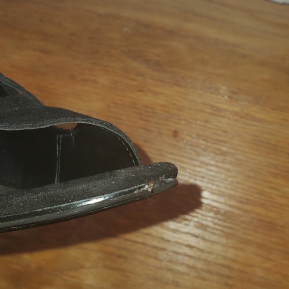 Shoe - Picture 5 of 6